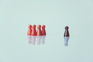 マーケティングから不正検知まで、データの理解と意思決定を助けてくれる「クラスタリング」とは?