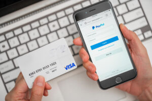 Paypal(ペイパル)のキャンペーンを悪用!報奨金を不正取得され450万アカウント削除