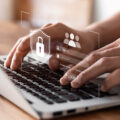 迷惑メールで個人情報が流出する?間違えて開いた・返信してしまった時の方法