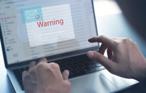 フィッシングサイトを検知する3つの方法！企業が受ける被害例も紹介